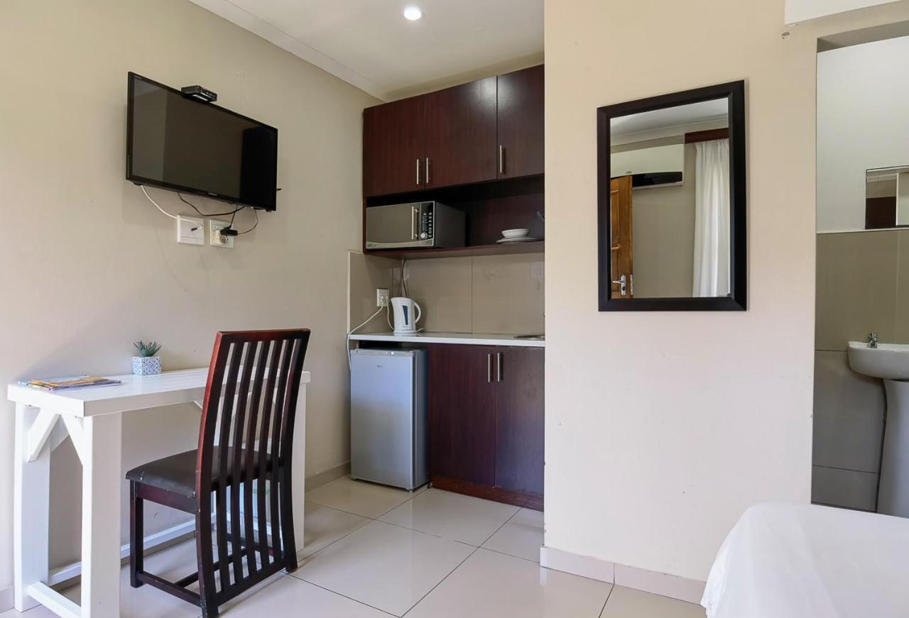 Ballito Backpackers Exterior photo